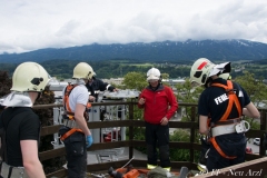 1_uebung_-_person_in_salzsilo_gestuerzt_20140518_1022934137