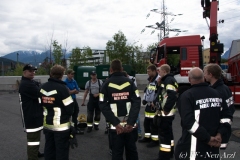 5_uebung_-_lkw-kran_in_stromleitung_20140518_1761002129